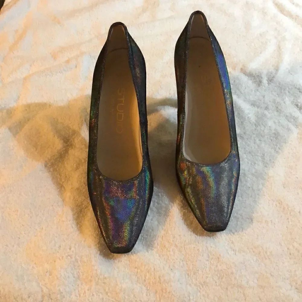 Studio Delman Heels - Picture 2 of 5